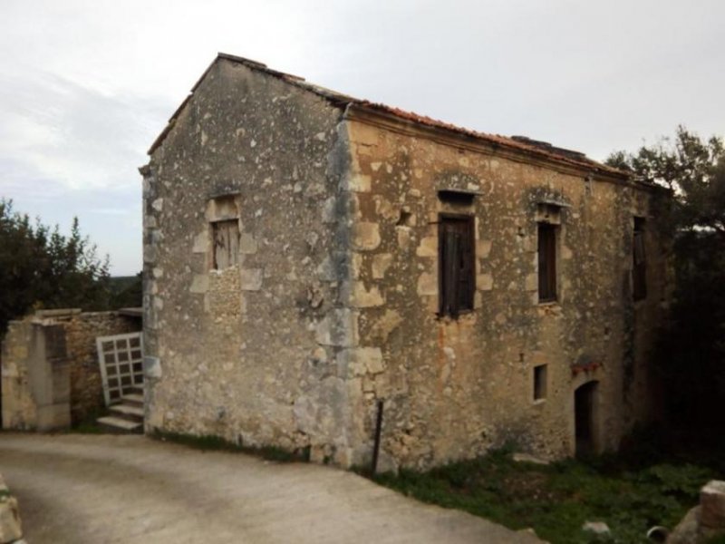 Tsivaras Kreta, Tsivaras: Schönes, restaurierungsbedürftiges Natursteinhaus zum Verkauf Haus kaufen